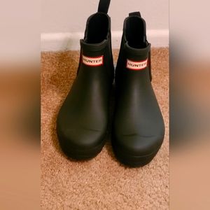 NEW** Hunter Chelsea Boots with box